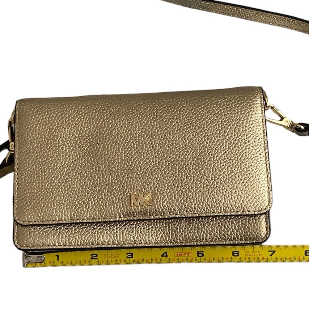 Michael Kors Jet Set Metallic Crossbody - Picture 9 of 14